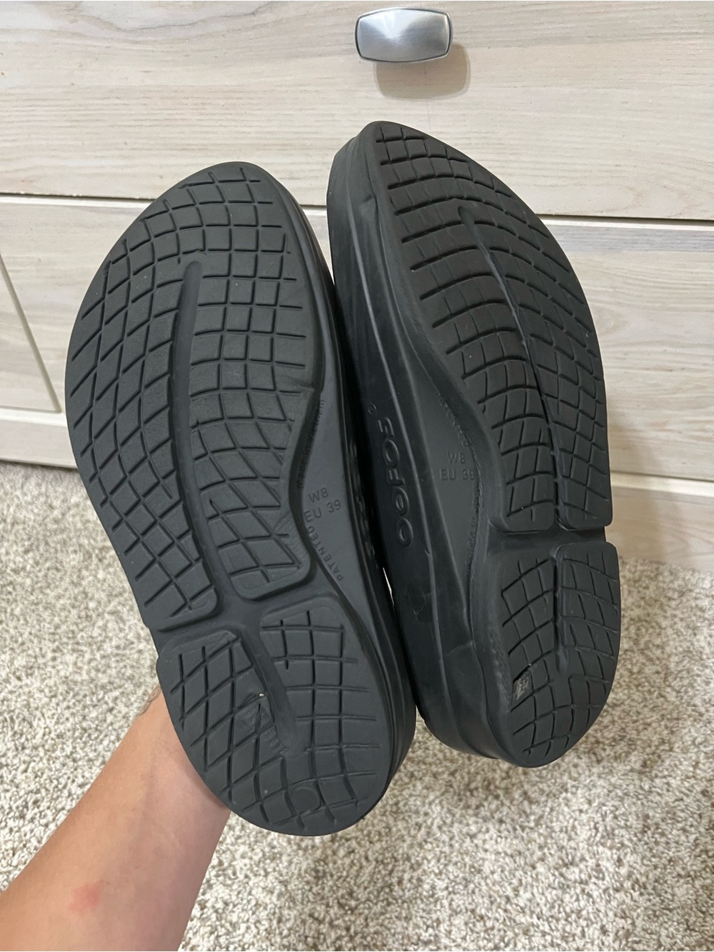 Oofos Oomega Ooahh Luxe Recovery Slide Sandals View 5